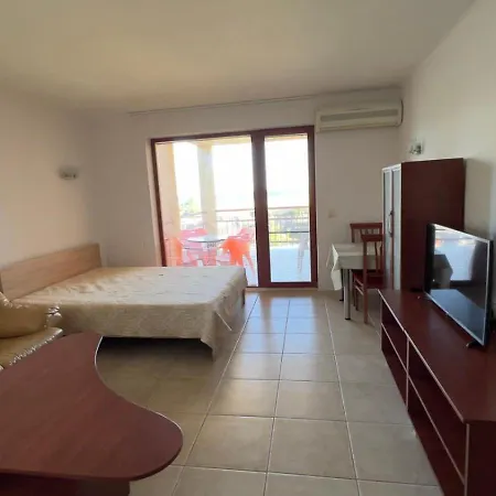 в комплекс златна дюна Apartment Nesebar